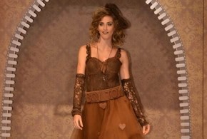 Desfile Senac RS no Chocofest 2013 mostra looks cobertos em chocolate