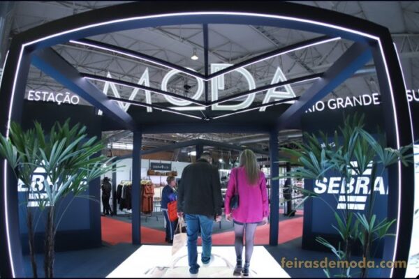 Feira Zero Grau 2024 : estande coletivo Estação Moda RS garante presença de micro, médias e pequenas empresa